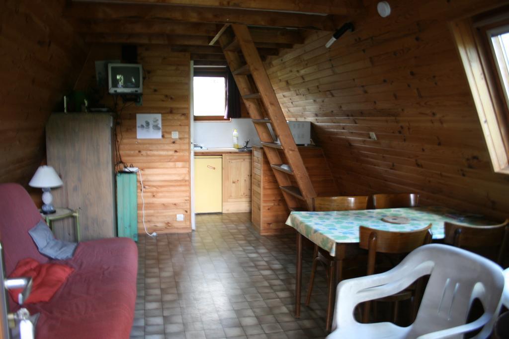 La Ptite Ferme De Caro Hotel Meyrignac-lʼÉglise Bagian luar foto