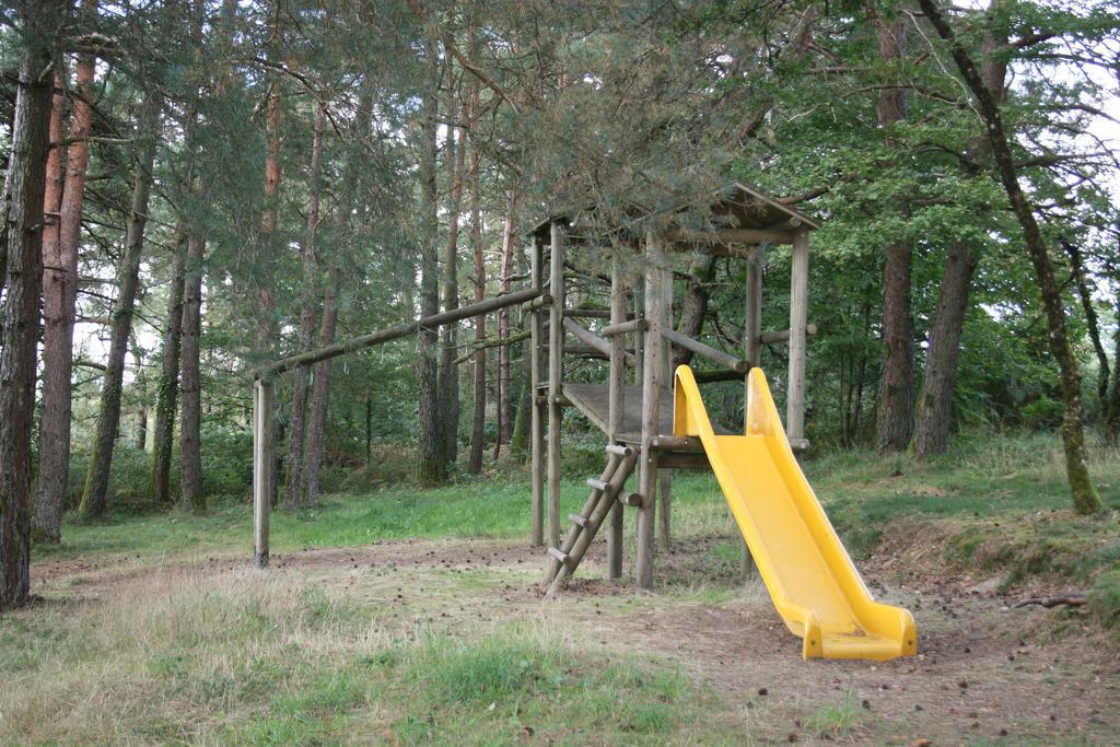 La Ptite Ferme De Caro Hotel Meyrignac-lʼÉglise Bagian luar foto